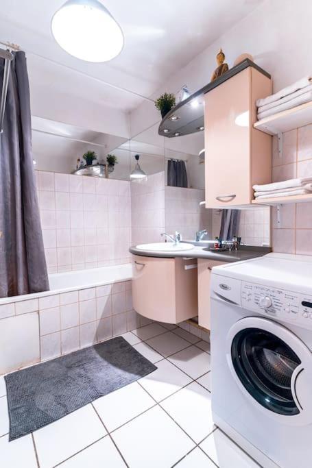 T4 Special Groupe Apartment Lyon Exterior foto
